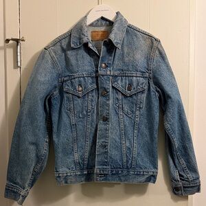 Vintage Levi’s Denim Jean Jacket Classic Fit Size 36